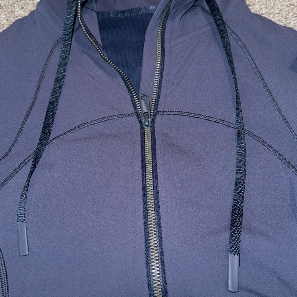 Define lulu lemon jacket